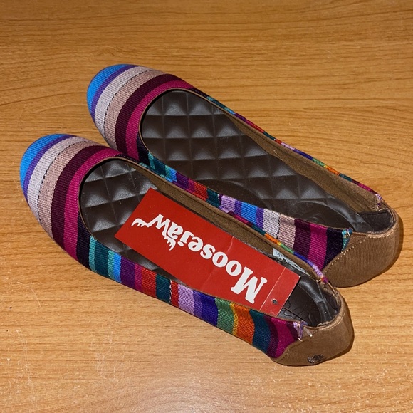 Reef Multicolored Striped Flats (7.5) - Picture 3 of 5